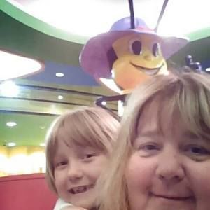 Meet your Posher, Vicki